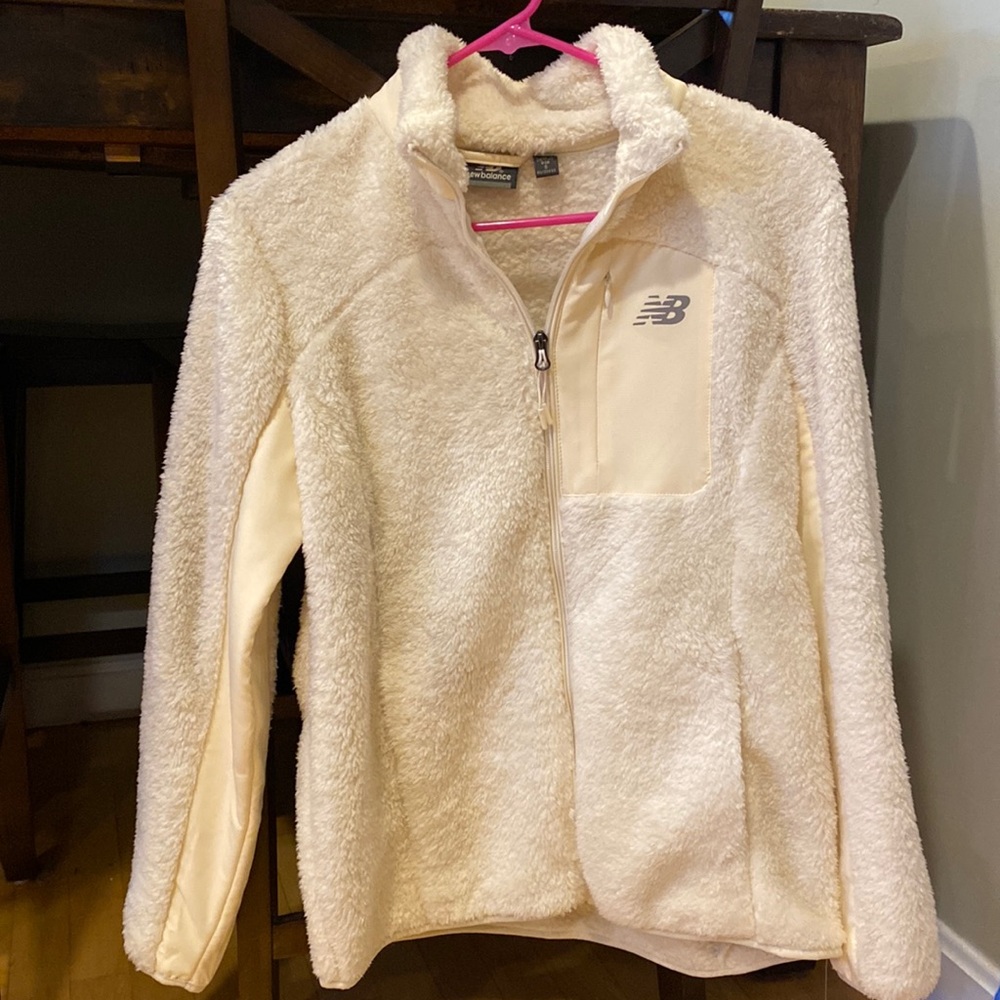Brand new- new balance zip up fuzzy jacket with 3 pockets
